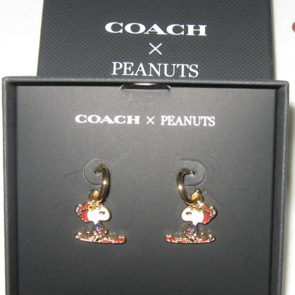 COACH X Peanuts Snoopy Ski Huggie Earrings New - Picture 1 of 6
